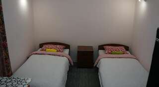 Гостиница Sweet Home Hostel Екатеринбург Односпальная кровать в трехместном общем женском номере-4